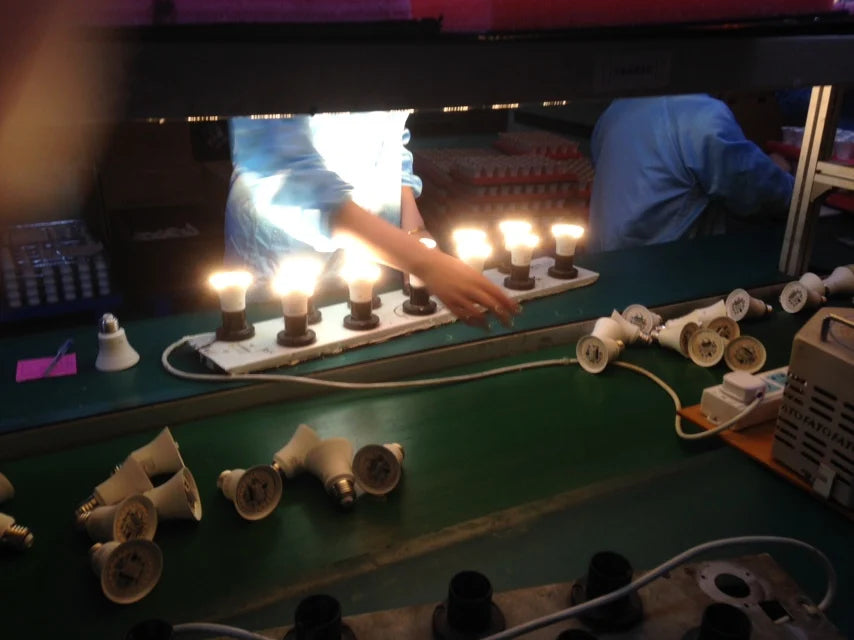 Indoor Home Mini Smart Garden Kit Hydroponic Planter Growing System Self Watering Flower Pots with Led Light