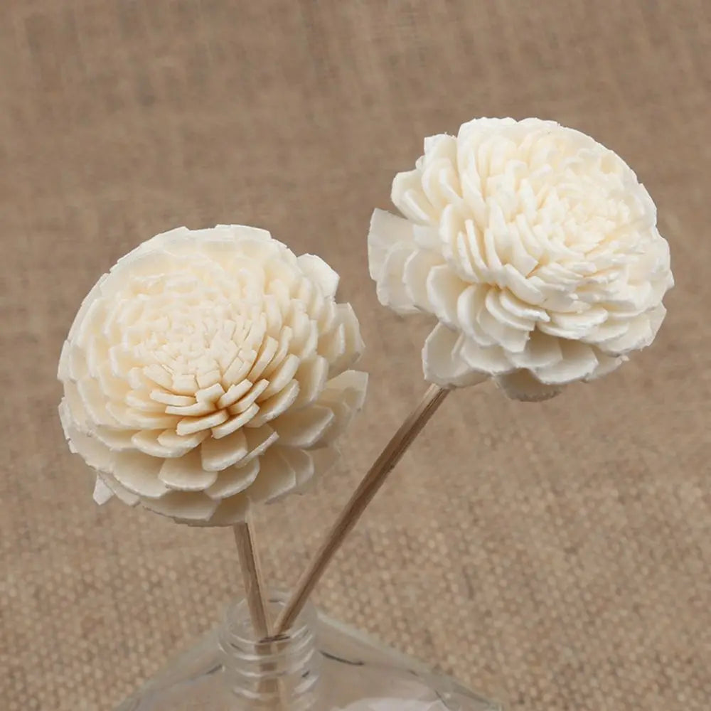 LOY Floral Aroma Oil Diffuser with decorative artificial flowers for home scenting and stylish decor.